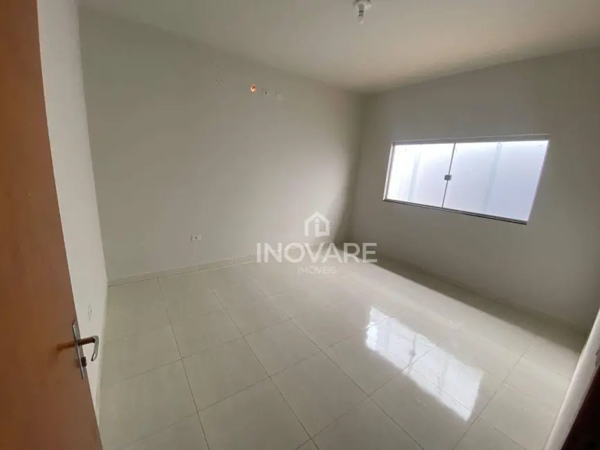 Foto 4 de Casa com 2 quartos para alugar, 180m2 em Jardim Leonora, Itumbiara - GO