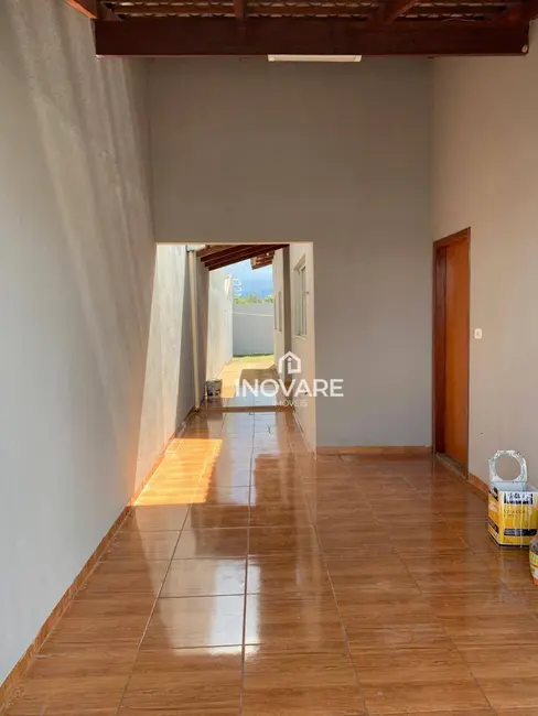 Foto 1 de Casa com 2 quartos à venda, 180m2 em Setor Buritys, Itumbiara - GO