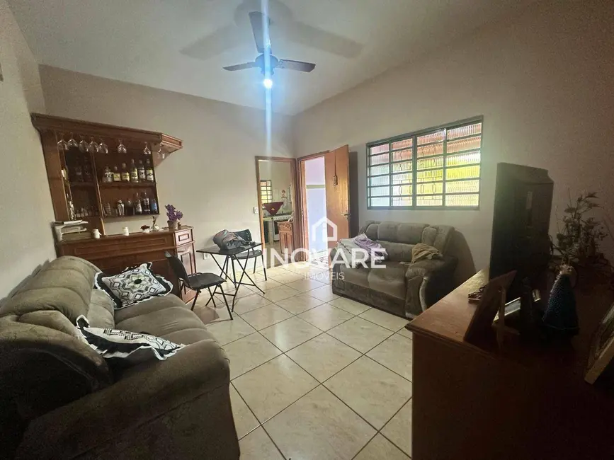 Sítio / Rancho com 3 quartos à venda, 2072m2 em Itumbiara - GO - imagem 7 Foto 7 de Sítio / Rancho com 3 quartos à venda, 2072m2 em Itumbiara - GO