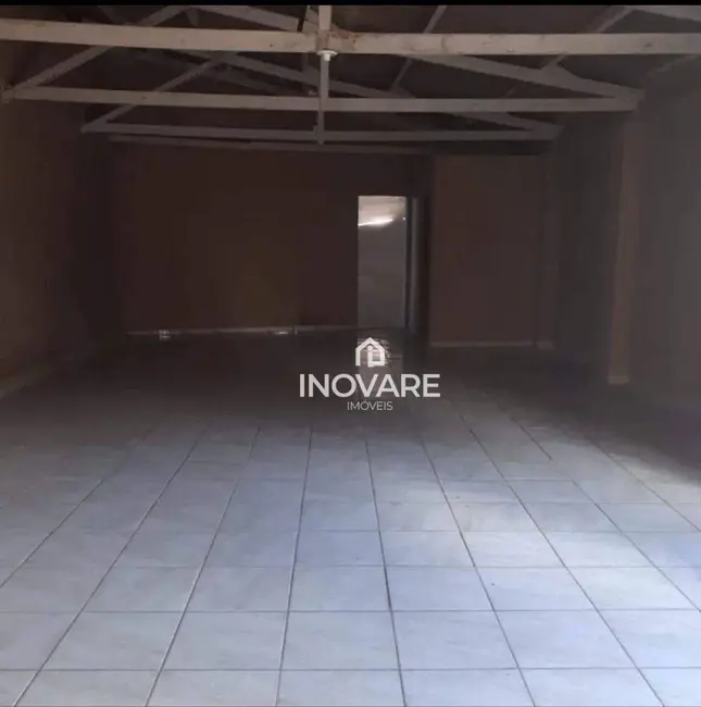 Foto 2 de Armazém / Galpão à venda, 882m2 em Itumbiara - GO