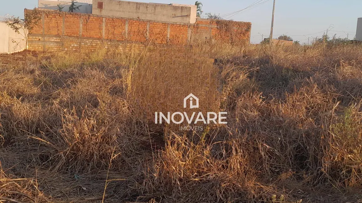 Foto 1 de Terreno / Lote à venda, 250m2 em Itumbiara - GO