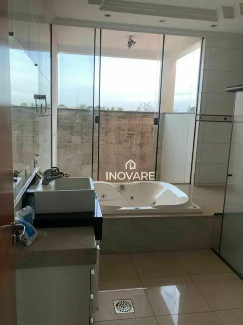 Foto 6 de Casa com 4 quartos para alugar, 200m2 em Setor Luz, Itumbiara - GO