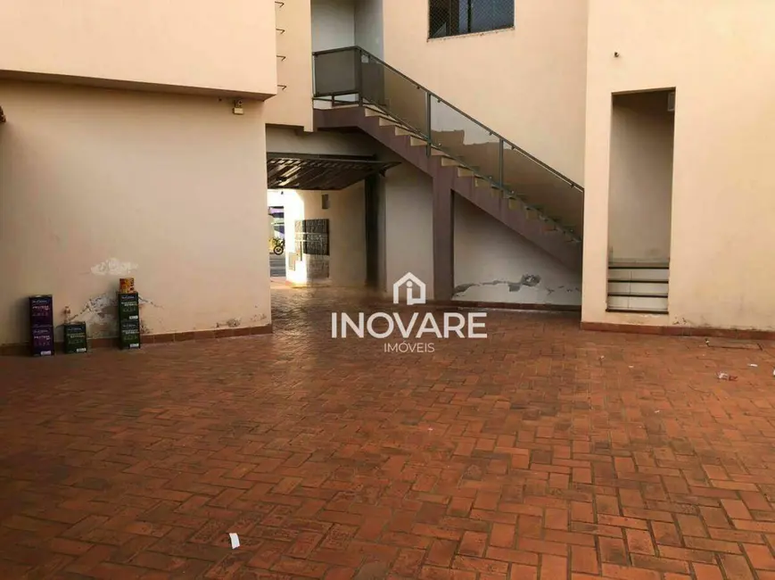 Foto 2 de Casa com 4 quartos para alugar, 200m2 em Setor Luz, Itumbiara - GO