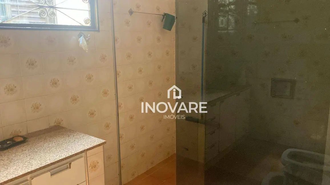 Casa com 3 quartos para alugar, 360m2 em Itumbiara - GO - imagem 8 Foto 8 de Casa com 3 quartos para alugar, 360m2 em Itumbiara - GO