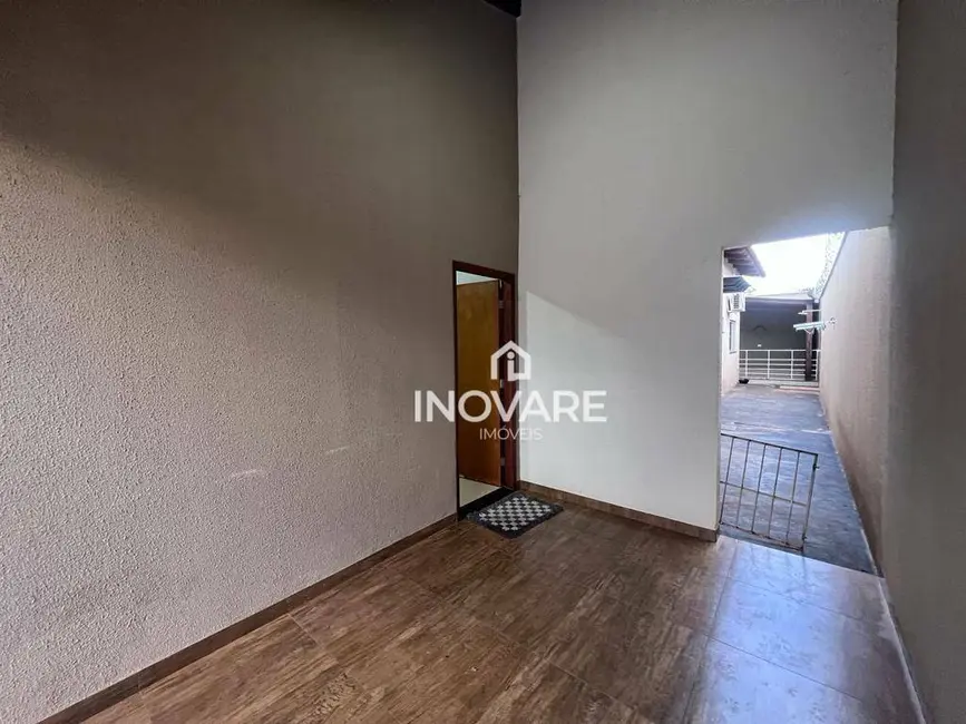 Foto 2 de Casa com 2 quartos à venda, 300m2 em Jardim Nova Itumbiara, Itumbiara - GO