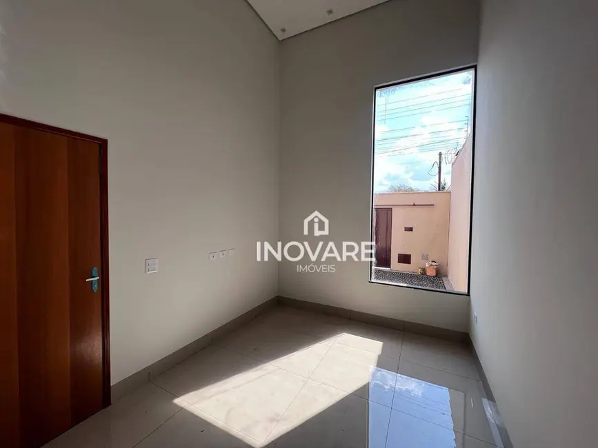 Casa com 3 quartos à venda, 300m2 em Setor Novo Horizonte, Itumbiara - GO - imagem 3 Foto 3 de Casa com 3 quartos à venda, 300m2 em Setor Novo Horizonte, Itumbiara - GO