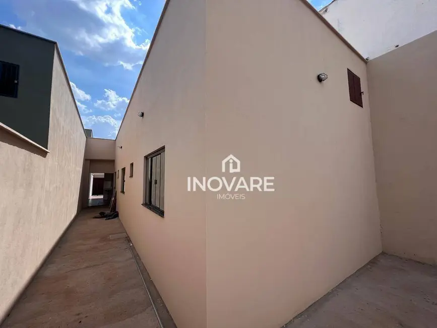 Casa com 3 quartos à venda, 300m2 em Setor Novo Horizonte, Itumbiara - GO - imagem 9 Foto 9 de Casa com 3 quartos à venda, 300m2 em Setor Novo Horizonte, Itumbiara - GO