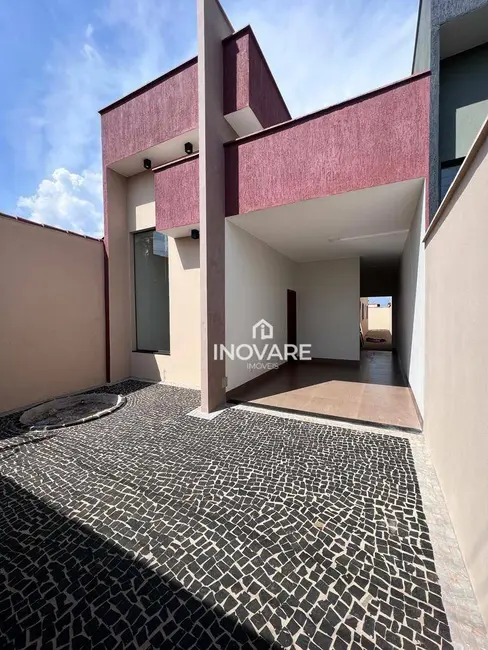 Foto 2 de Casa com 3 quartos à venda, 300m2 em Setor Novo Horizonte, Itumbiara - GO
