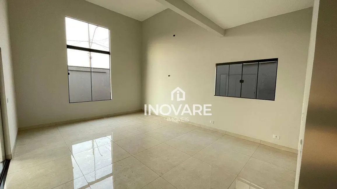Foto 2 de Casa com 3 quartos à venda, 240m2 em Arapora - MG