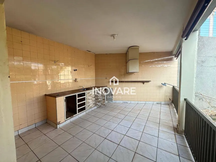 Casa com 2 quartos à venda, 430m2 em Alto da Boa Vista, Itumbiara - GO - imagem 4 Foto 4 de Casa com 2 quartos à venda, 430m2 em Alto da Boa Vista, Itumbiara - GO