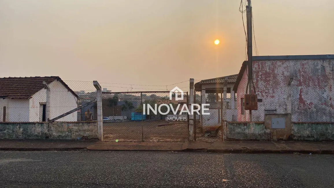 Foto 1 de Armazém / Galpão à venda, 2000m2 em Itumbiara - GO