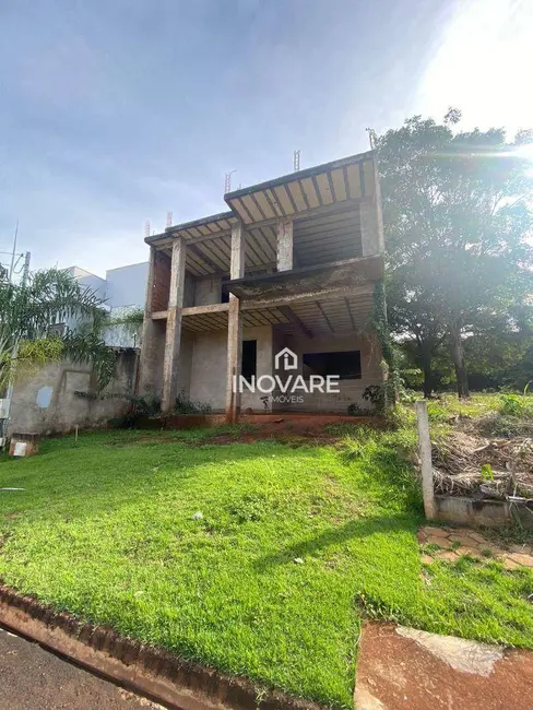 Foto 1 de Casa com 5 quartos à venda, 300m2 em Itumbiara - GO