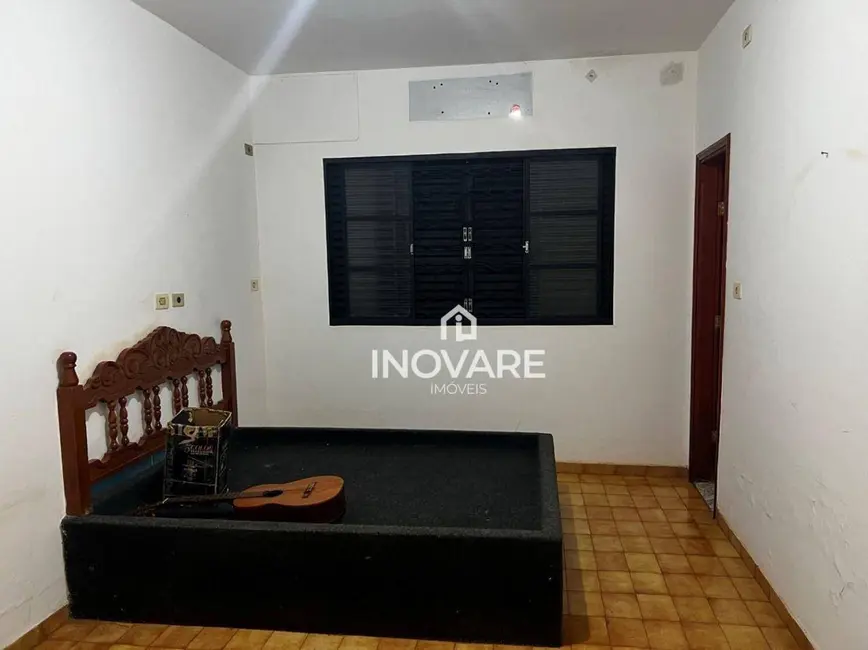 Foto 1 de Casa com 4 quartos à venda e para alugar, 380m2 em Alto da Boa Vista, Itumbiara - GO