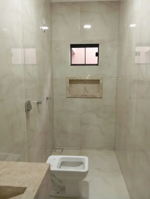 Casa com 3 quartos à venda, 240m2 em Setor Anhanguera, Itumbiara - GO - imagem 6 Foto 6 de Casa com 3 quartos à venda, 240m2 em Setor Anhanguera, Itumbiara - GO