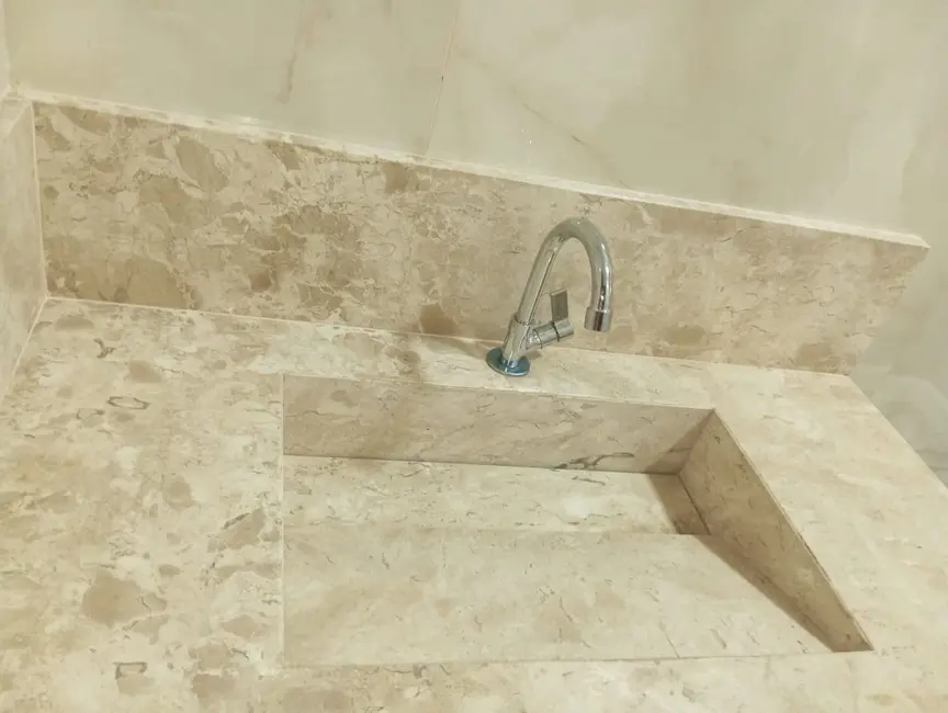 Casa com 3 quartos à venda, 240m2 em Setor Anhanguera, Itumbiara - GO - imagem 8 Foto 8 de Casa com 3 quartos à venda, 240m2 em Setor Anhanguera, Itumbiara - GO