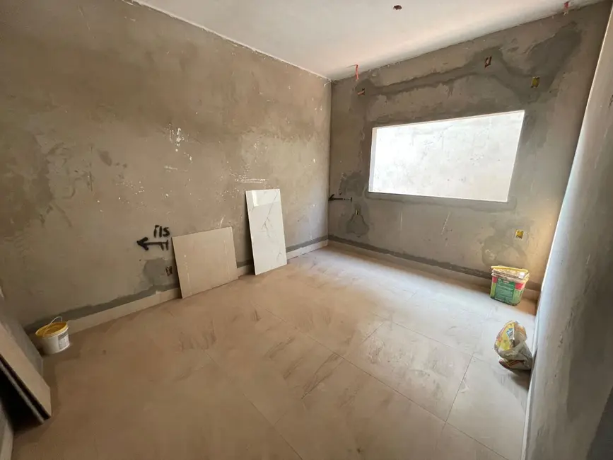 Foto 2 de Casa com 2 quartos à venda, 180m2 em Itumbiara - GO