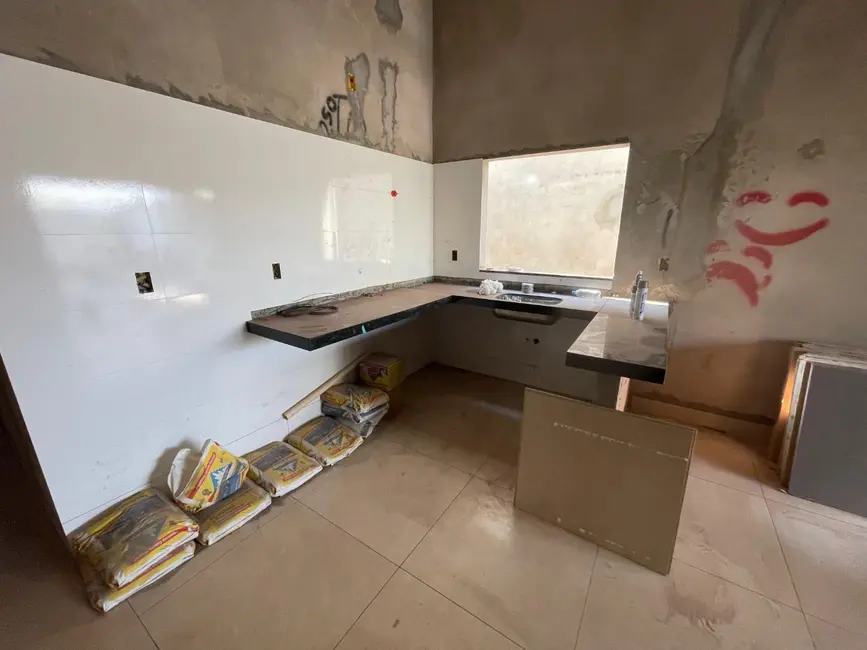 Casa com 2 quartos à venda, 180m2 em Itumbiara - GO - imagem 5 Foto 5 de Casa com 2 quartos à venda, 180m2 em Itumbiara - GO