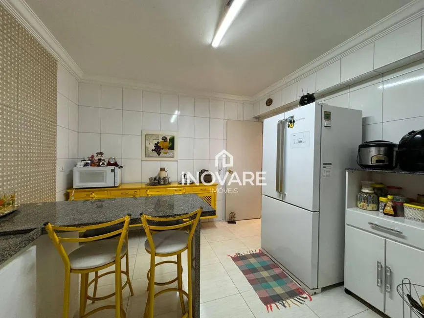 Apartamento com 3 quartos à venda, 150m2 em Alto da Boa Vista, Itumbiara - GO - imagem 6 Foto 6 de Apartamento com 3 quartos à venda, 150m2 em Alto da Boa Vista, Itumbiara - GO