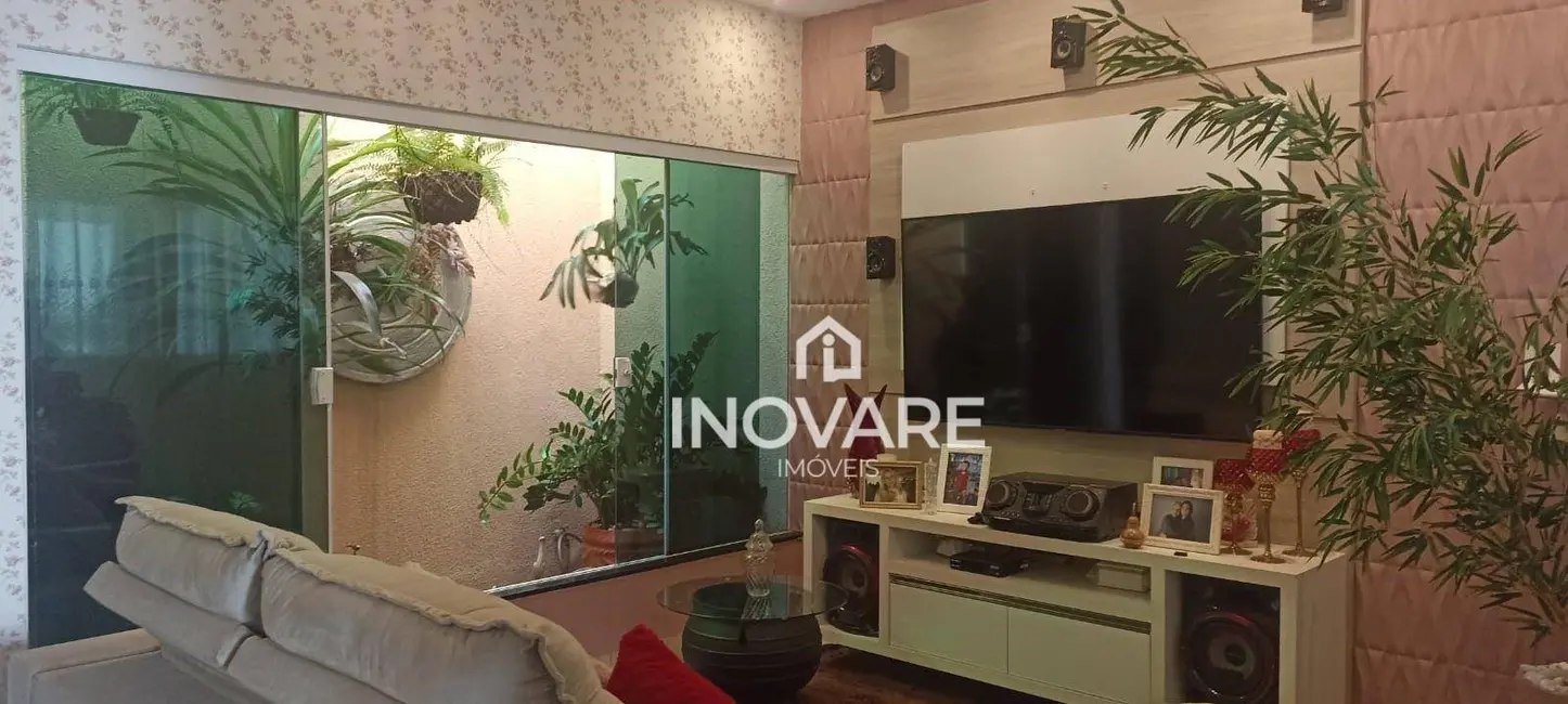 Casa com 3 quartos à venda, 250m2 em Jardim Liberdade, Itumbiara - GO - imagem 3 Foto 3 de Casa com 3 quartos à venda, 250m2 em Jardim Liberdade, Itumbiara - GO