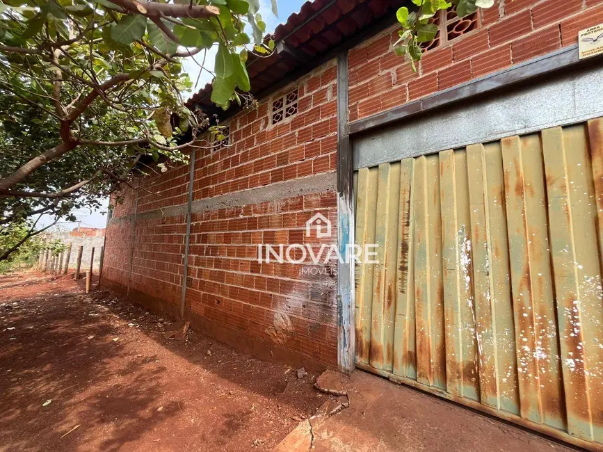 Foto 1 de Armazém / Galpão à venda, 250m2 em Itumbiara - GO