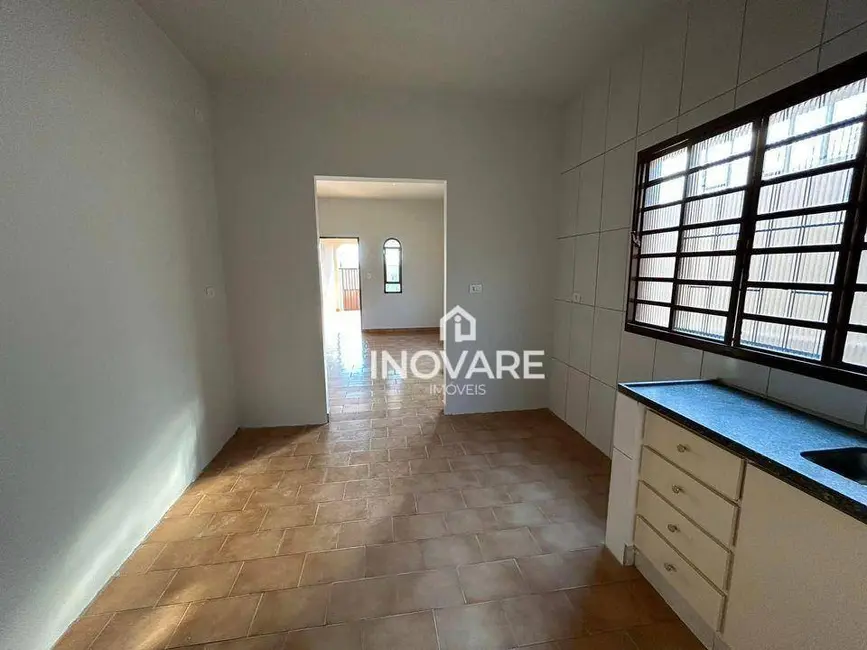 Casa com 3 quartos à venda, 360m2 em Itumbiara - GO - imagem 6 Foto 6 de Casa com 3 quartos à venda, 360m2 em Itumbiara - GO