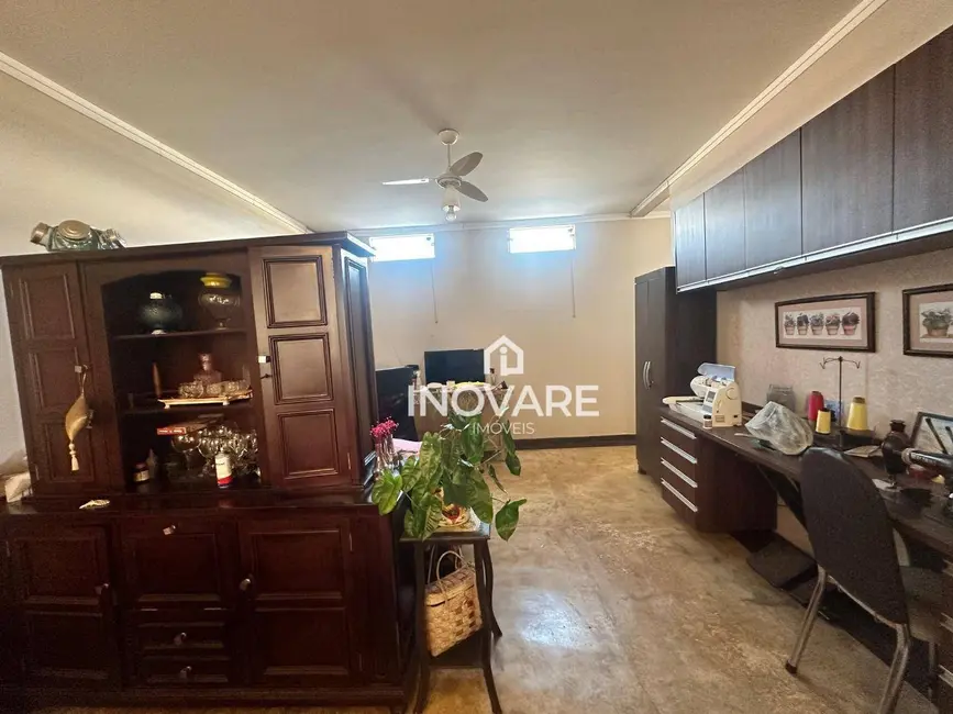 Casa com 3 quartos à venda, 360m2 em Itumbiara - GO - imagem 6 Foto 6 de Casa com 3 quartos à venda, 360m2 em Itumbiara - GO