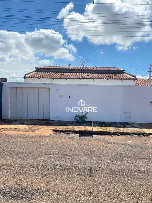 Foto 1 de Casa com 3 quartos para alugar, 360m2 em Jardim Leonora, Itumbiara - GO