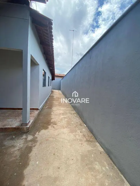 Foto 2 de Casa com 3 quartos para alugar, 250m2 em Itumbiara - GO