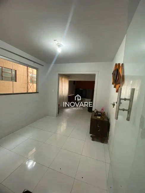 Foto 3 de Casa com 4 quartos para alugar em Itumbiara - GO