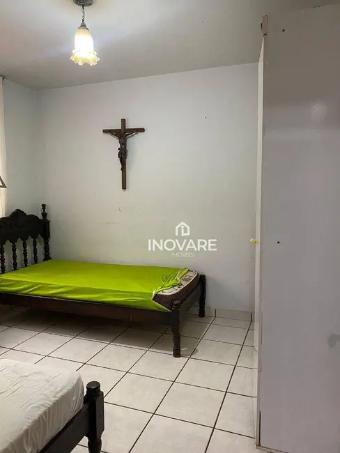 Foto 5 de Casa com 4 quartos para alugar em Itumbiara - GO