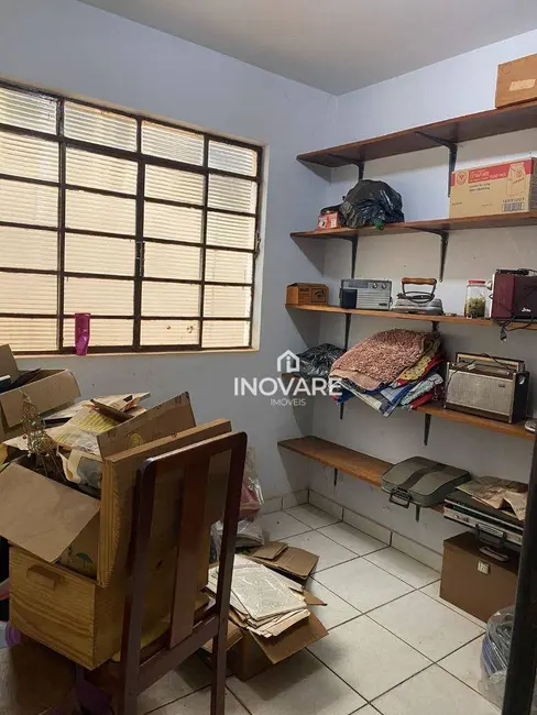 Foto 4 de Casa com 4 quartos para alugar em Itumbiara - GO