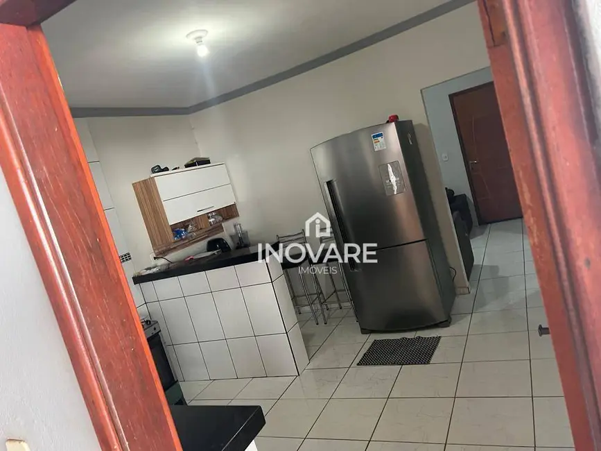 Foto 4 de Casa com 3 quartos à venda, 250m2 em Itumbiara - GO