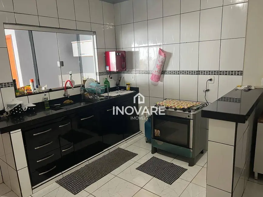 Foto 6 de Casa com 3 quartos à venda, 250m2 em Itumbiara - GO