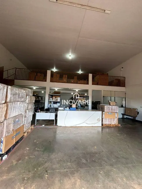 Armazém / Galpão à venda e para alugar, 348m2 em Setor Planalto, Itumbiara - GO - imagem 5 Foto 5 de Armazém / Galpão à venda e para alugar, 348m2 em Setor Planalto, Itumbiara - GO