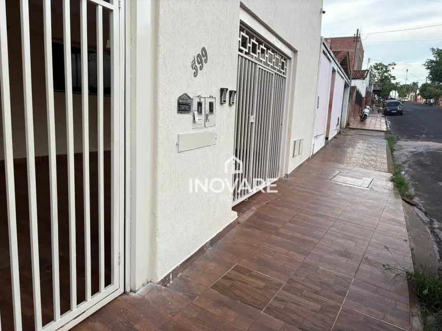 Foto 2 de Casa com 3 quartos para alugar, 391m2 em Itumbiara - GO