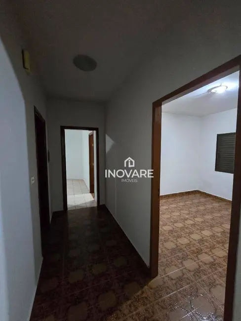 Apartamento com 3 quartos para alugar, 140m2 em Alto da Boa Vista, Itumbiara - GO - imagem 3 Foto 3 de Apartamento com 3 quartos para alugar, 140m2 em Alto da Boa Vista, Itumbiara - GO