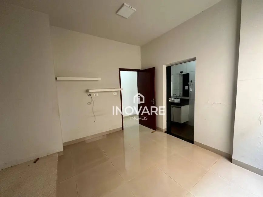 Foto 9 de Casa com 3 quartos para alugar, 360m2 em Itumbiara - GO