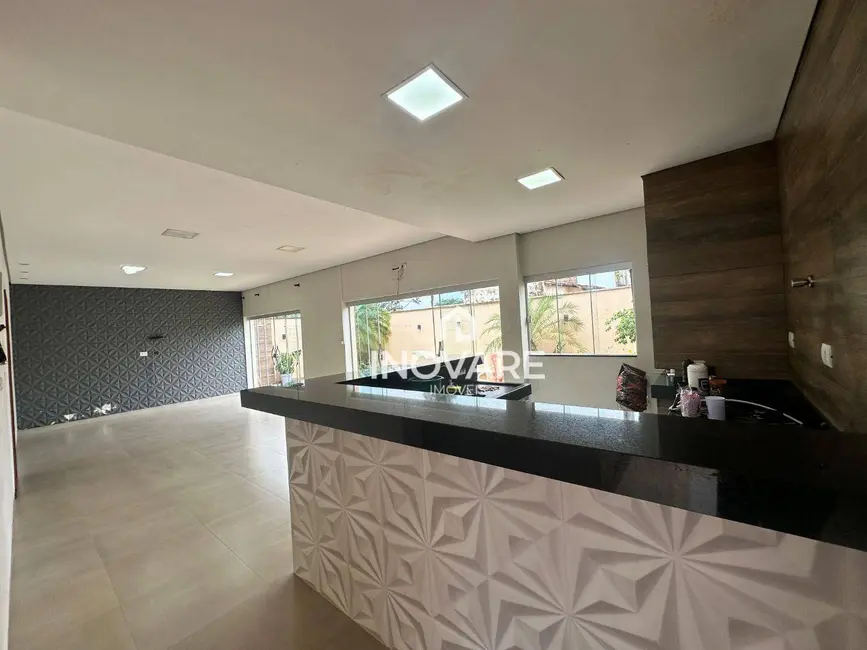 Foto 5 de Casa com 3 quartos para alugar, 360m2 em Itumbiara - GO