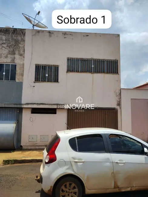 Foto 2 de Casa com 8 quartos à venda, 400m2 em Setor Bela Vista, Itumbiara - GO