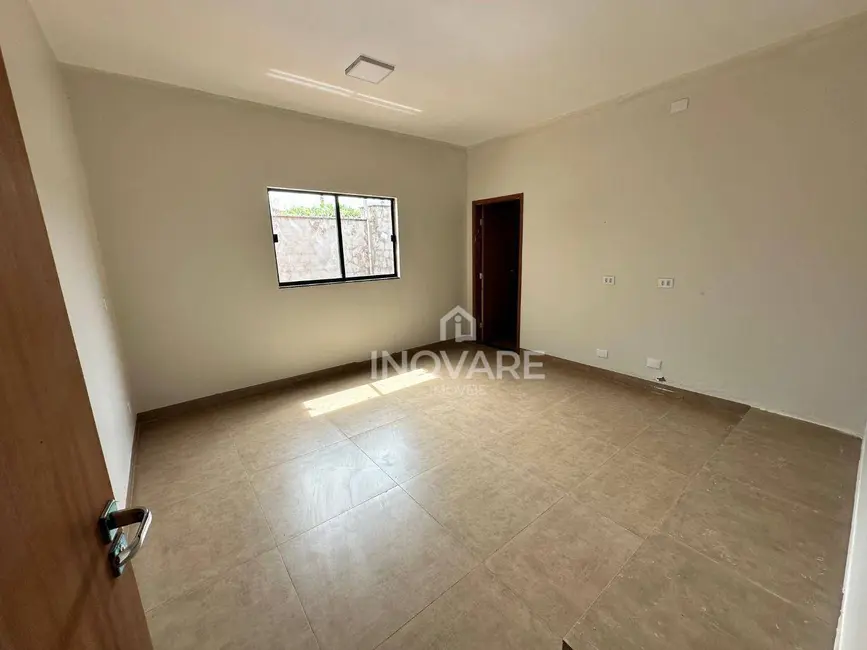 Casa com 3 quartos à venda, 300m2 em Itumbiara - GO - imagem 5 Foto 5 de Casa com 3 quartos à venda, 300m2 em Itumbiara - GO