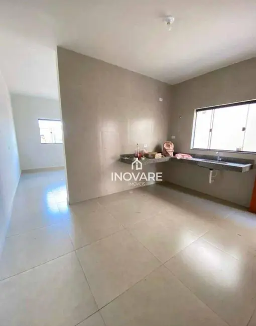 Foto 2 de Casa com 2 quartos à venda, 180m2 em Itumbiara - GO