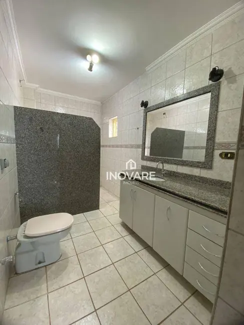 Foto 7 de Casa com 2 quartos para alugar, 156m2 em Itumbiara - GO
