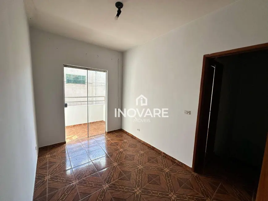 Casa com 3 quartos para alugar, 200m2 em Jardim América, Itumbiara - GO - imagem 3 Foto 3 de Casa com 3 quartos para alugar, 200m2 em Jardim América, Itumbiara - GO