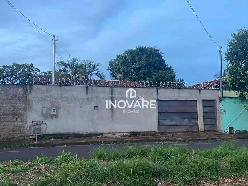 Casa com 3 quartos à venda, 360m2 em Itumbiara - GO - imagem 2 Foto 2 de Casa com 3 quartos à venda, 360m2 em Itumbiara - GO