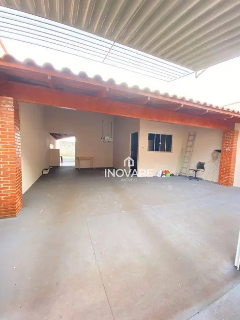 Casa com 3 quartos à venda, 220m2 em Itumbiara - GO - imagem 2 Foto 2 de Casa com 3 quartos à venda, 220m2 em Itumbiara - GO