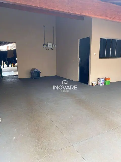 Casa com 3 quartos à venda, 220m2 em Itumbiara - GO - imagem 3 Foto 3 de Casa com 3 quartos à venda, 220m2 em Itumbiara - GO