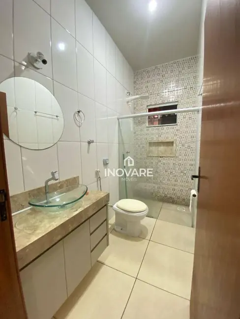 Casa com 3 quartos à venda, 220m2 em Itumbiara - GO - imagem 9 Foto 9 de Casa com 3 quartos à venda, 220m2 em Itumbiara - GO