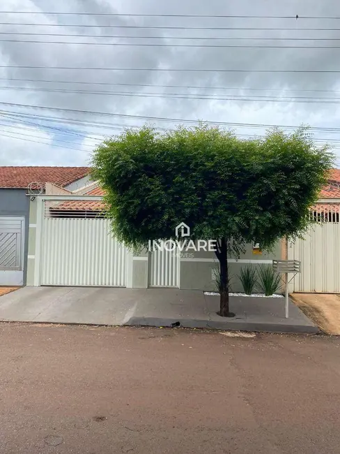 Casa com 3 quartos à venda, 220m2 em Itumbiara - GO - imagem 1 Foto 1 de Casa com 3 quartos à venda, 220m2 em Itumbiara - GO