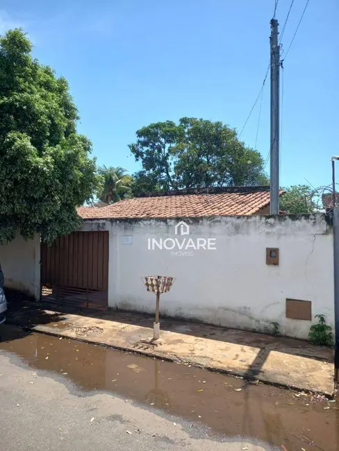 Foto 1 de Casa com 2 quartos à venda, 300m2 em Cidade Jardim, Itumbiara - GO