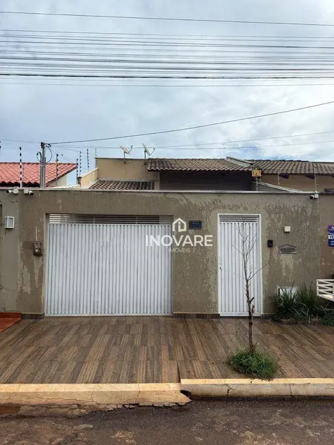 Casa com 3 quartos à venda, 200m2 em Jardim Bandeirantes, Itumbiara - GO - imagem 2 Foto 2 de Casa com 3 quartos à venda, 200m2 em Jardim Bandeirantes, Itumbiara - GO